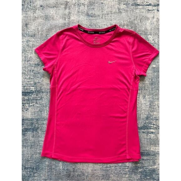 Nike Pink Dri Fit Running Essentials Athletic Tee Womens Medium - Picture 1 of 4